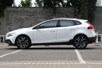 2017款沃尔沃V40 2.0T自动Cross Country T5 AWD 智雅版