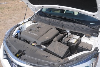 2015款悦翔V7 1.6L手动乐趣型