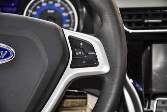 2015款开瑞K50 1.5L手动豪华型