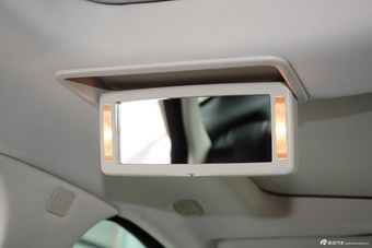 2015款捷豹XJL2.0T两驱典雅商务80周年典藏版