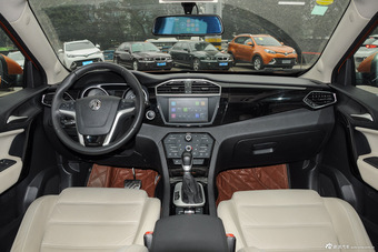 2015款锐腾 1.5T自动四驱豪华版图片