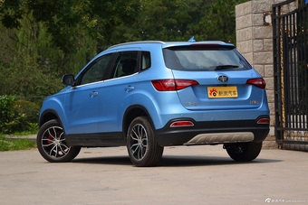 2016款森雅R7 1.6L手动尊贵型