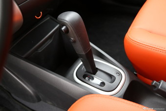 2014款启辰R50自动精彩版