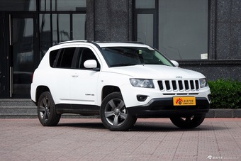 2015款指南者2.4L自动四驱舒适版