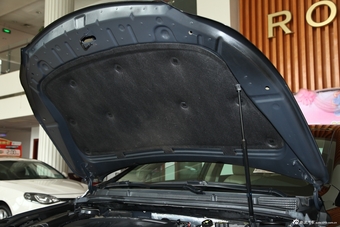 2012款荣威950 2.4L LUX豪华版