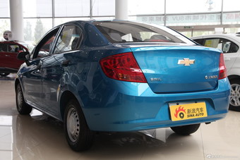 2013款雪佛兰赛欧三厢1.2L手动时尚幸福版