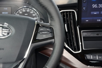 2016款森雅R7 1.6L手动尊贵型