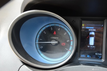 2016款凯翼V3 1.5L手动智联II导航版