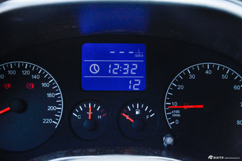 2014款瑞虎3 1.6L 手动智尚版