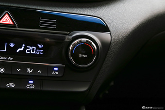 2015款全新途胜1.6T自动两驱智能型