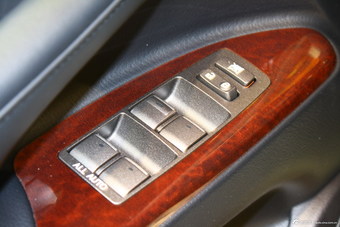 2013款雷克萨斯LX570