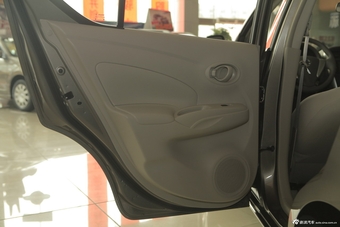 2014款阳光1.5XE CVT精英版