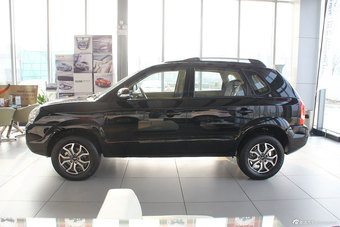 2013款途胜2.0L两驱手动时尚型