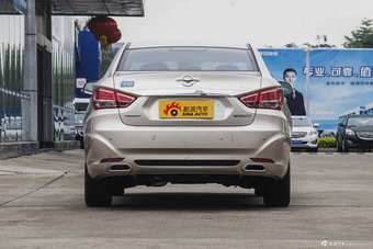 2015款经典福美来1.6L手动精英版