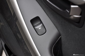 2012款朗动1.6L手动时尚型