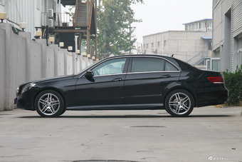 2015款奔驰E320L 3.0T自动运动型