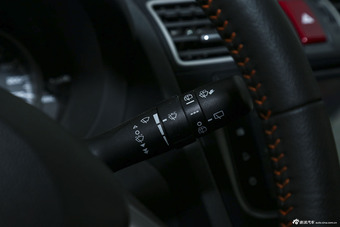 2015款斯巴鲁XV 2.0L自动特装运动版