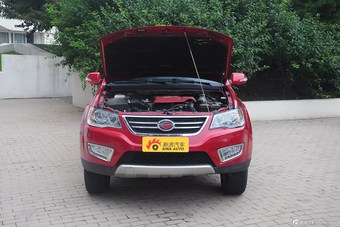 2015款陆风X8探索版2.0T汽油四驱超豪华型