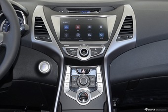 2016款朗动1.6L手动尊贵型