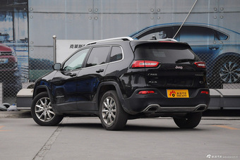 2016款自由光2.4L自动全能版