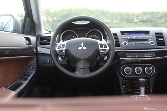 2013款风迪思1.8L旗舰型CVT