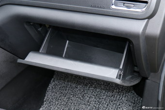 2015款 宝骏560 1.8L手动豪华型