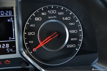 2015款众泰大迈X5 1.5T手动尊贵型