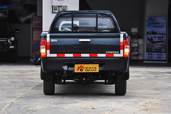 2014款骐铃T5 2.8T手动两驱超值版加长轴距JE493ZLQ4E