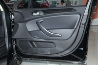 2013款东风雪铁龙C5 2.0L自动尊享型