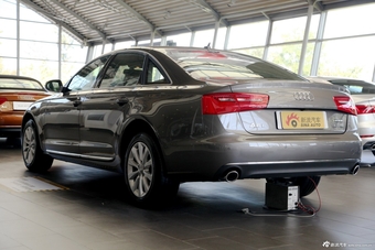 2014款奥迪A6L 2.5L 30FSI手自一体舒适型