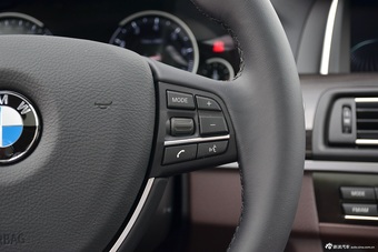 2017款宝马5系2.0T自动528Li豪华设计套装