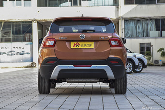 2016款中华V3 1.5T手动精英型