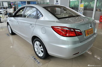 2014款逸动1.6L手动豪华型