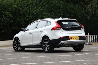2017款沃尔沃V40 2.0T自动Cross Country T5 AWD 智雅版