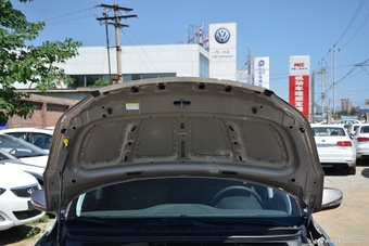 2016款朗动1.6L手动尊贵型