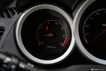 2014款长安CX20 1.4L手动天窗导航版国5