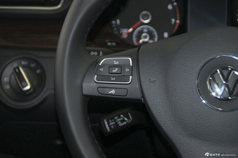 2015款迈腾2.0T自动改款尊贵型