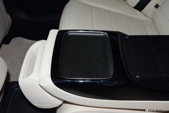 同级新标杆推双造型.实拍奔驰新款E级