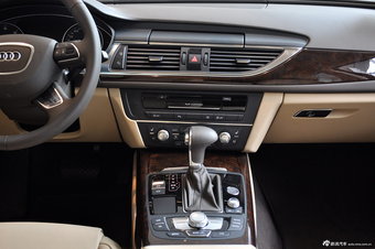 2014款奥迪A6L 35 FSI quattro 豪华型