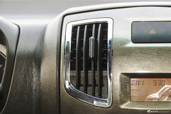 2015款雄师F16 2.0T手动柴油两驱基本型