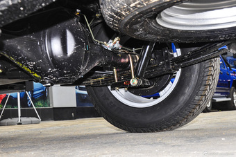 2015款骐铃T7 2.8T手动两驱尊贵版加长轴距JE493ZLQ4CB