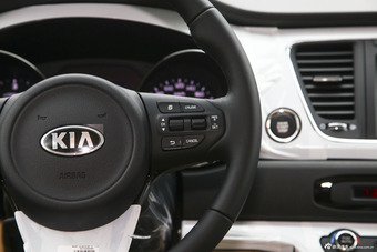 2015款嘉华（进口）2.2T自动豪华版