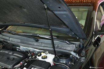 2012款荣威950 2.4L LUX豪华版