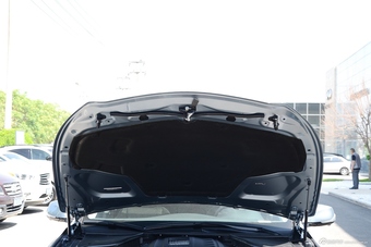 2016款英菲尼迪Q50L 2.0T自动豪华运动版