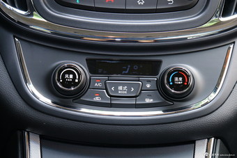 2015款 宝骏560 1.8L手动豪华型