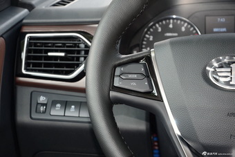 2016款森雅R7 1.6L手动尊贵型