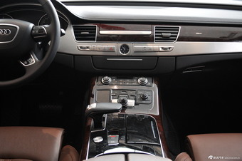 2013款奥迪A8L 50TFSI quattro舒适型