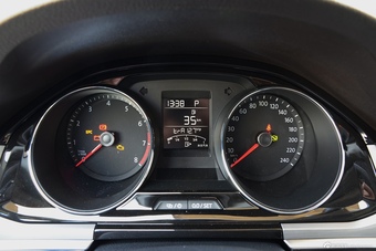 2016款宝来1.4T自动舒适型230TSI