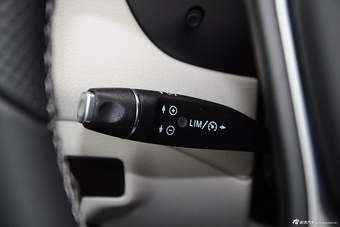 2015款 奔驰GLA220 4MATIC时尚型