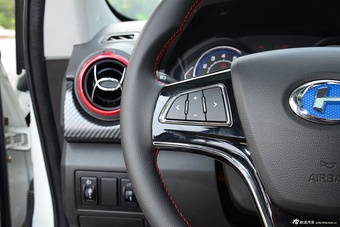 2016款昌河Q25 1.5L自动乐享版